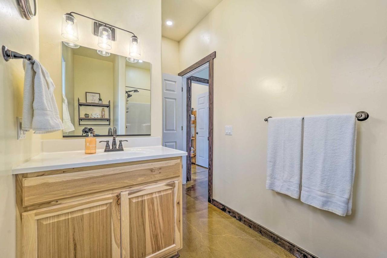 Serene Dolores Cabin With Patio And River Access! Bagian luar foto
